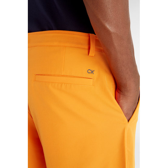 Calvin Klein BULLET REGULAR FIT STRETCH Bermuda Hose orange